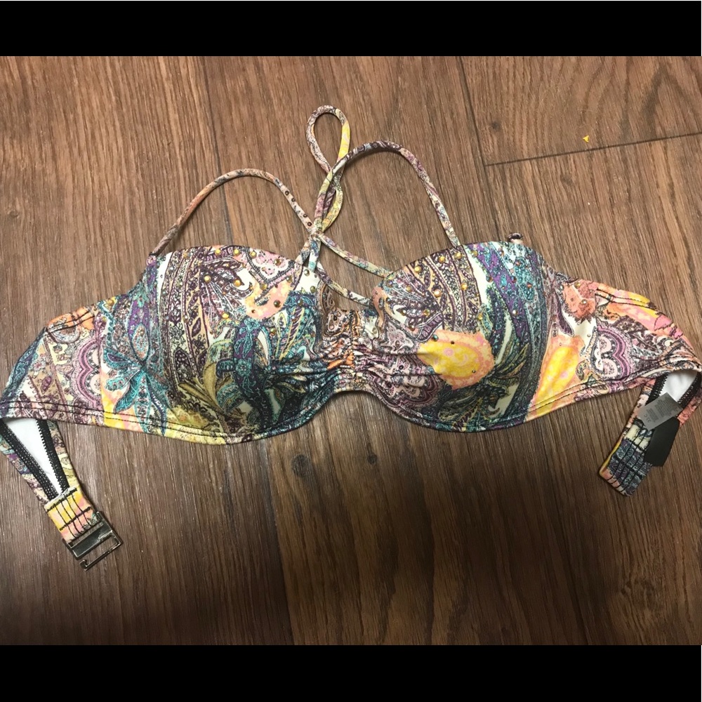 Victoria’s Secret bikini top